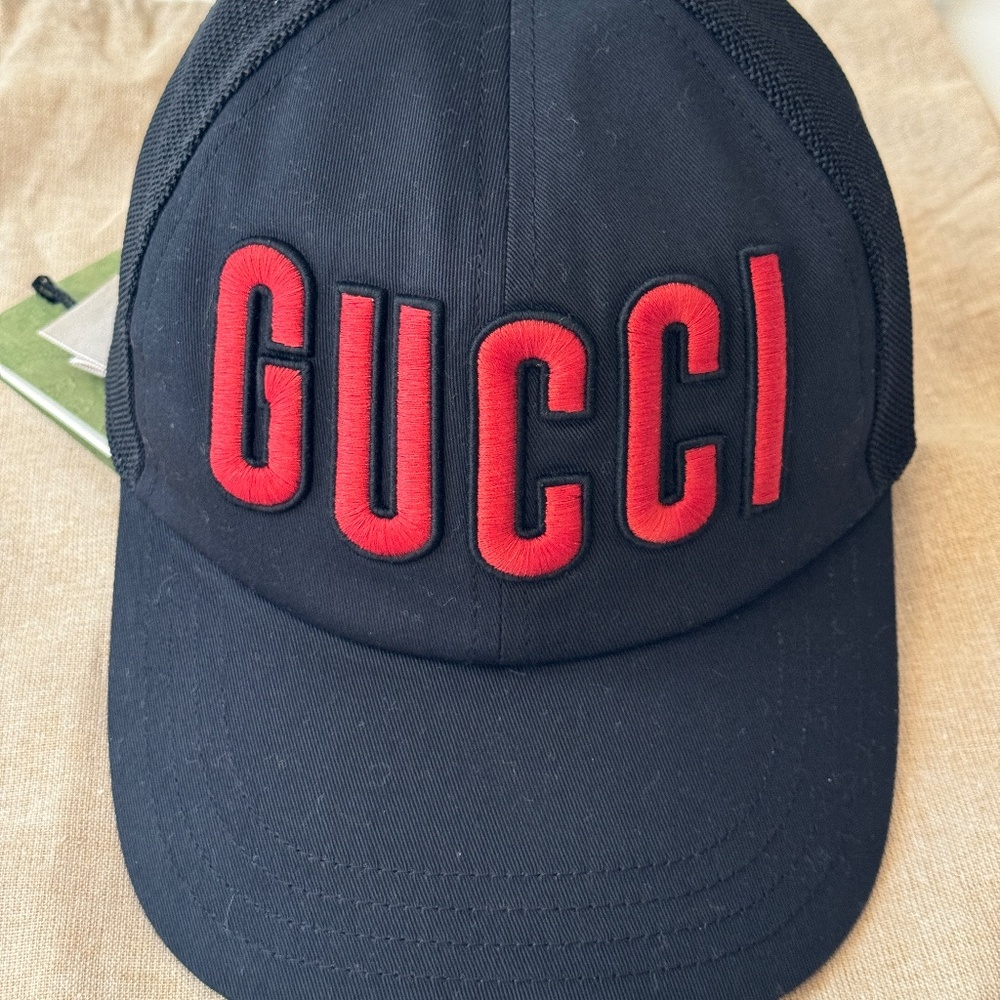 Size S - Gucci Embroidered Logo Baseball Cap black red patch - Picture 2 of 7